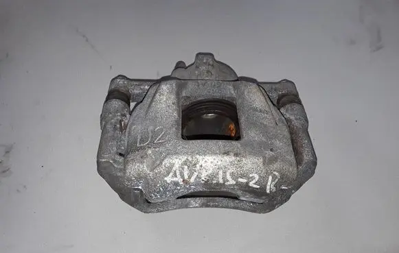 Toyota Auris E180 Front brake caliper 4773002510