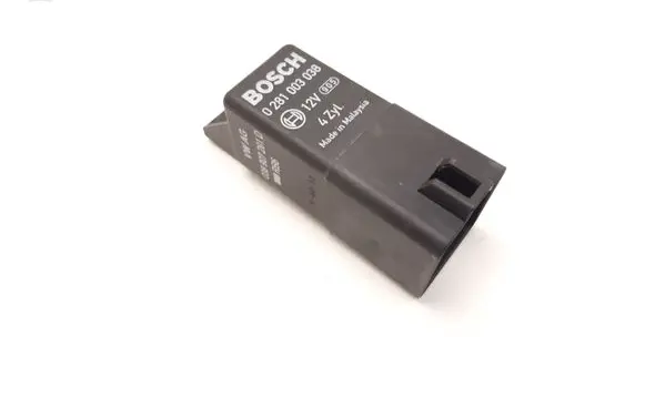 Skoda Octavia Mk2 (1Z) Glow plug pre-heat relay 038907281D 0281003038