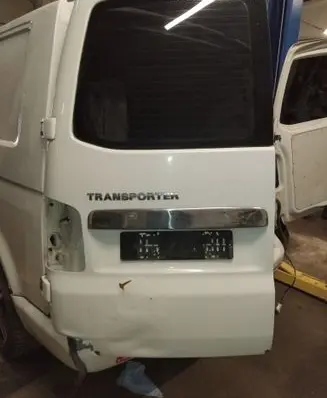 Volkswagen Transporter - Caravelle T5 Back/rear loading door NOCODE