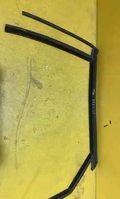 Ford Mondeo MK IV Rubber seal loading door 114KM