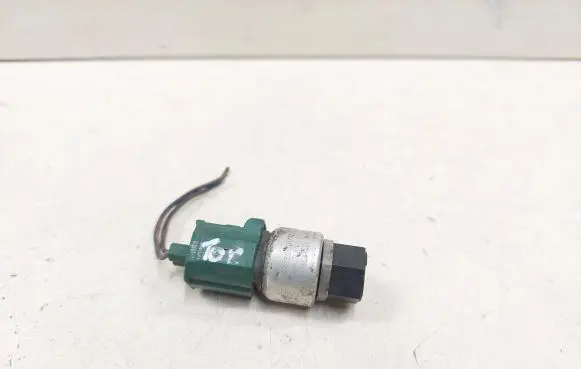 Toyota Avensis T250 Air conditioning (A/C) pressure sensor 30280505807AA 30280505807