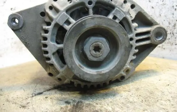 Renault Megane I Generator/alternator 7700871033 14I80A