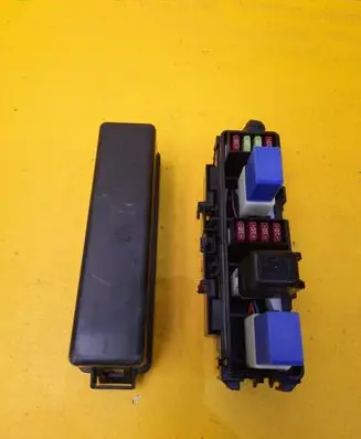 Nissan Leaf I (ZE0) Fuse box set