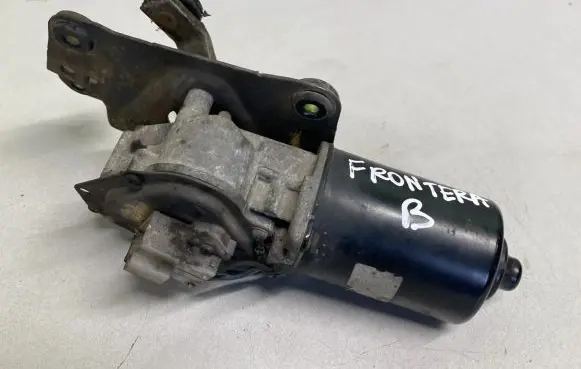 Opel Frontera B Wiper motor