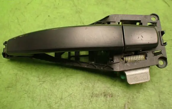 Opel Corsa D Front door exterior handle 24463524