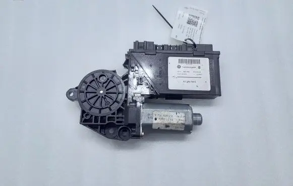 Porsche Cayenne (9PA) Front door window regulator motor 0130821765 7L0959702B