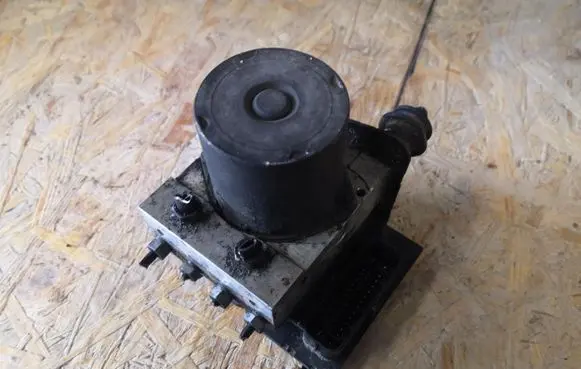 Audi A5 8T 8F ABS Pump 8K0614517EA