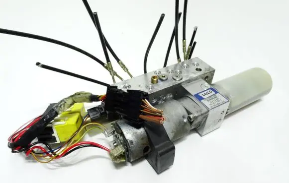 Mercedes-Benz SLK R171 Convertible roof hydraulic pump A1718000030 112001100 075117