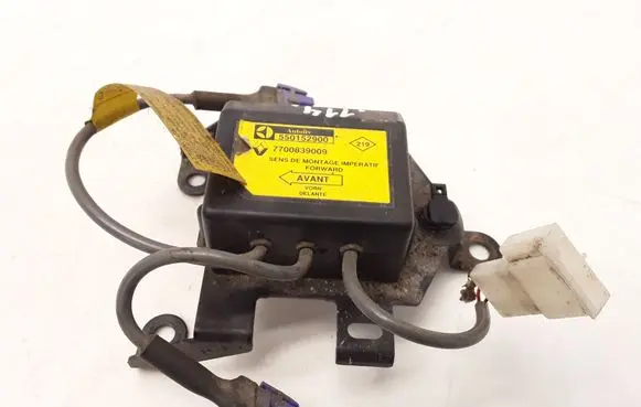 Renault 19 Airbag control unit/module 7700839009 550152900