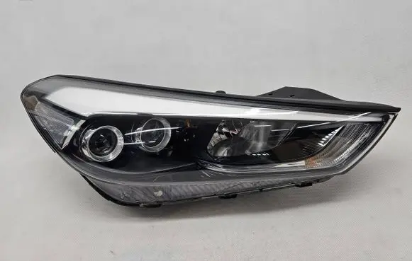 Hyundai Tucson TL Headlight/headlamp 92102-D7201