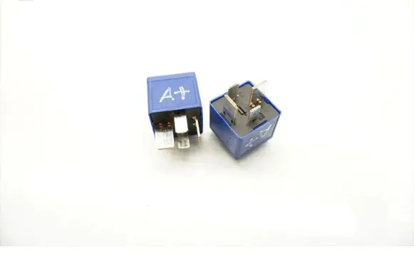 Renault Scenic III - Grand scenic III Other relay 8200587121