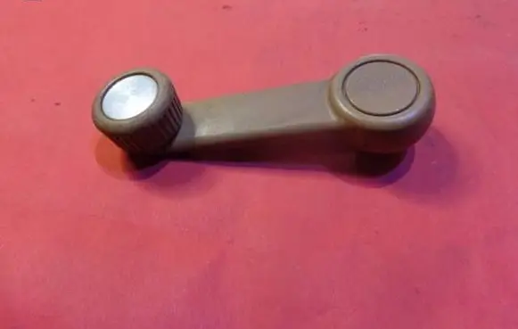Mazda 323 Rear door window winding handle 483754