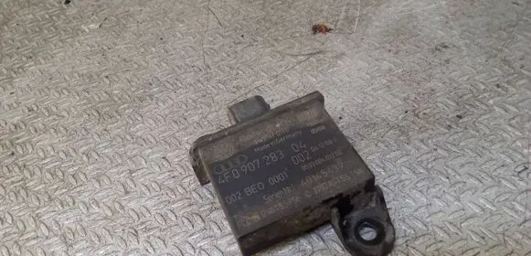 Audi Q7 4L Tire pressure sensor 4F090728304