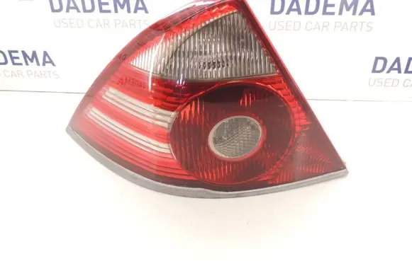 Ford Mondeo Mk III Rear/tail lights D176