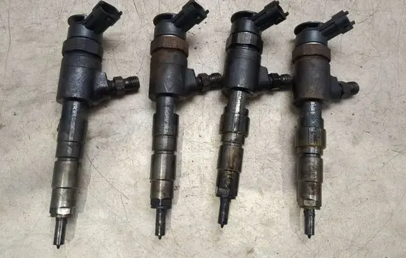 Citroen C3 Fuel injectors set 0445110566