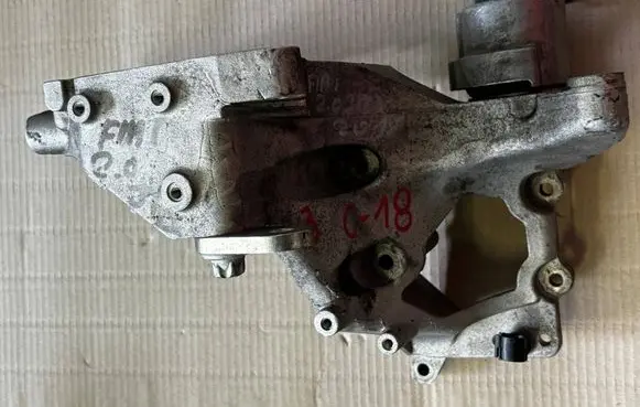 Alfa Romeo Giulietta Generator/alternator bracket 55226627