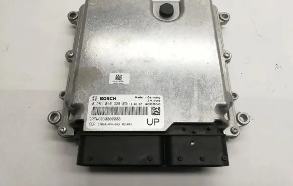 Honda CR-V Engine control unit/module 0281016326