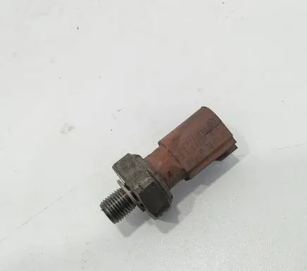 Seat Leon (5F) Oil pressure sensor 04L919081B