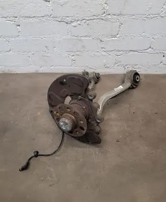 Mercedes-Benz E W212 Front wheel hub