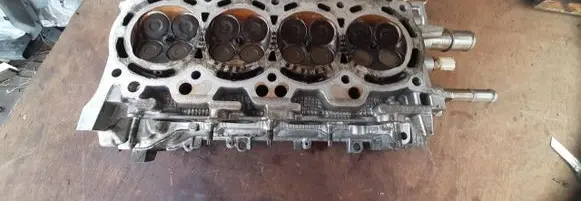 Citroen C4 Aircross Engine head 