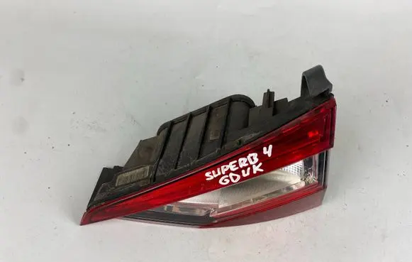 Skoda Superb B8 (3V) Tailgate rear/tail lights 3V5945308