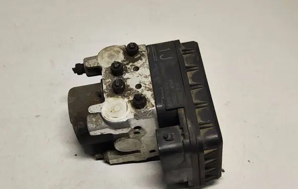Lexus ES 250 - 300 - 330 ABS Pump 4451033080 8954133060 1338000040