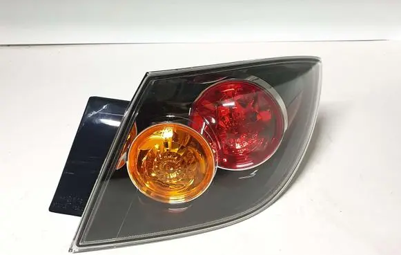 Mazda 3 I Rear/tail lights P2912 BP4L51170D
