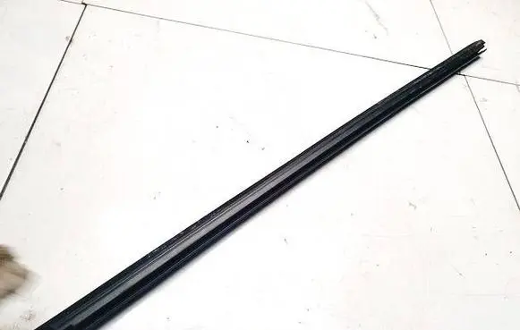 Dodge Caliber Front door glass trim molding 