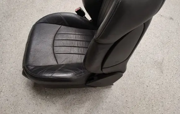 Mercedes-Benz E W211 Front driver seat A2119105193