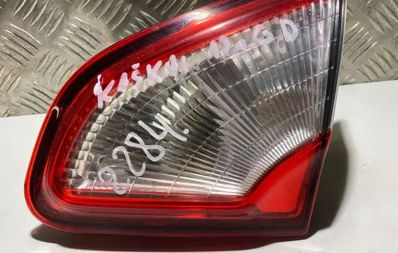Nissan Qashqai Tailgate rear/tail lights 89503209
