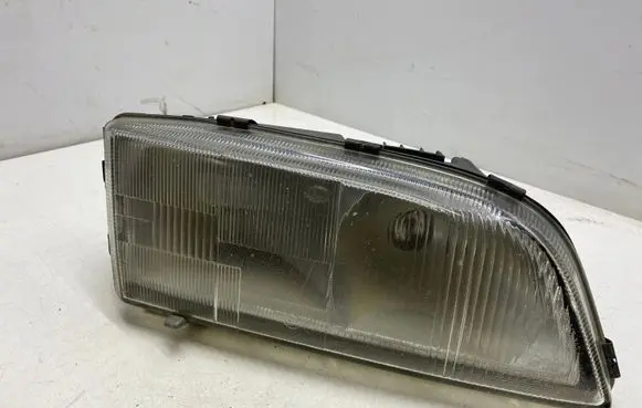 Volvo V70 Headlight/headlamp 9169525