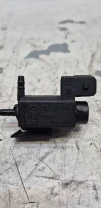 BMW 5 E60 E61 Turbo solenoid valve 70231800 7810831