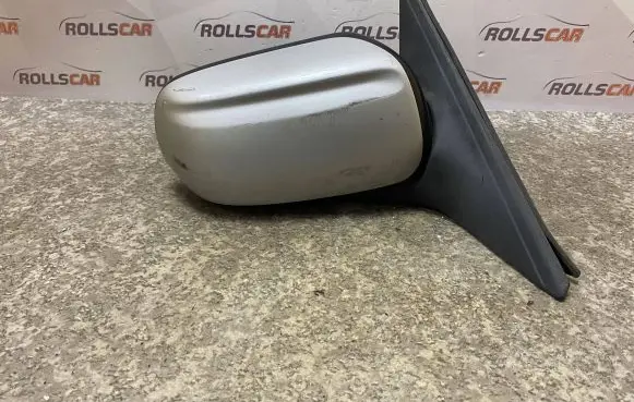 Mazda 626 Front door electric wing mirror E13010142