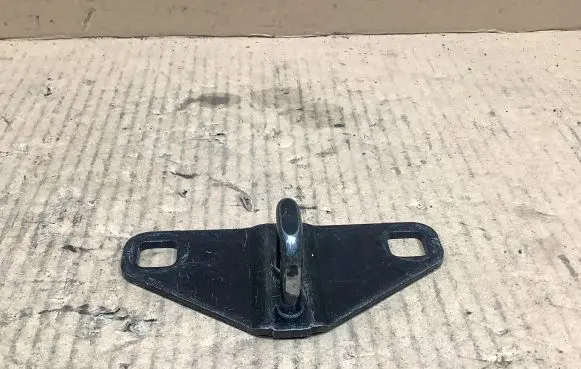 Jaguar XE Loading door lock loop/hook striker CPLA404B12AC