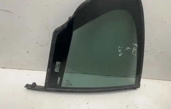 BMW 5 F10 F11 Rear vent window glass 7311246