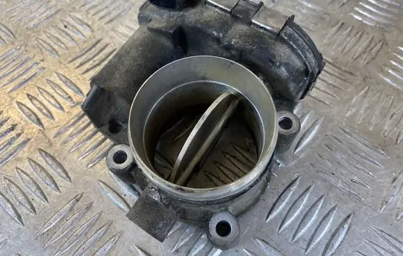 Mercedes-Benz C W204 Throttle valve A6460900970 98325 0280750230