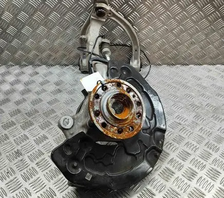 Mercedes-Benz EQC Front wheel hub A2533323400