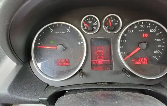 Audi A2 Speedometer (instrument cluster) 8Z0920930Q 110080151006 110080151