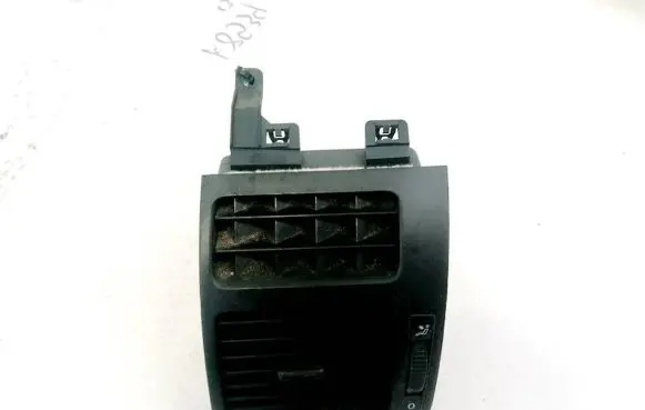 Volkswagen Touran I Dash center air vent grill 1T0819703A