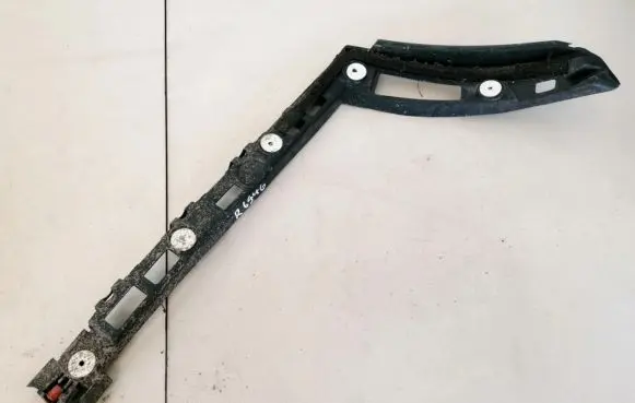 Opel Insignia A Front bumper mounting bracket