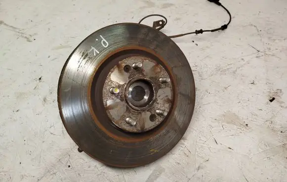 Hyundai Tucson TL Front wheel hub