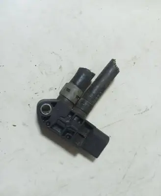 Volkswagen Caddy Exhaust gas pressure sensor 076906051B