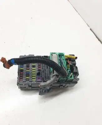 Honda CR-V Fuse module 52575LM 5LMHEZ4T