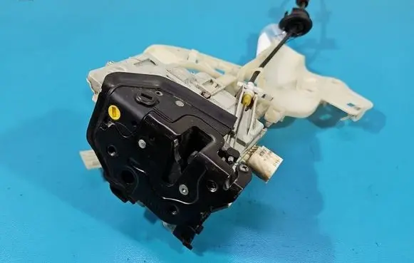 Porsche Cayenne (92A) Rear door lock 8K0839015 IMPRK1614130