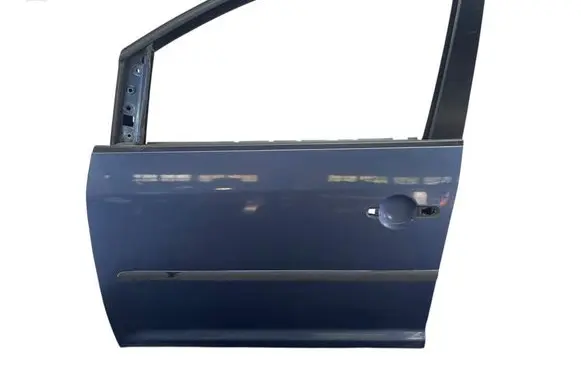 Volkswagen Touran II Front door 1T0831055AB