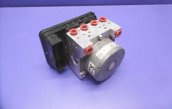Ford B-MAX ABS Pump D1B12C405AE