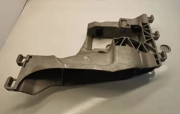 Land Rover Range Rover Velar Gearbox mounting bracket HX735060DD