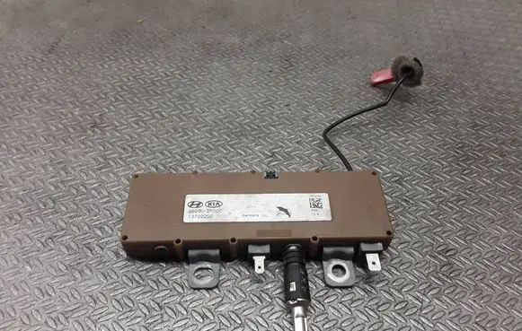 KIA Opirus Aerial antenna amplifier 962803F000