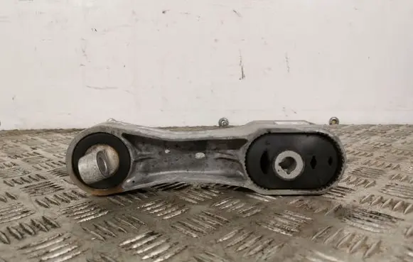 Mini Cooper Countryman F60 Engine mount bracket 688578803 17276810