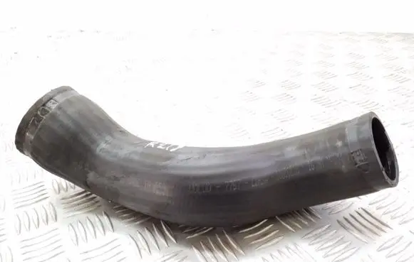 Volvo V70 Intercooler hose/pipe 30680218